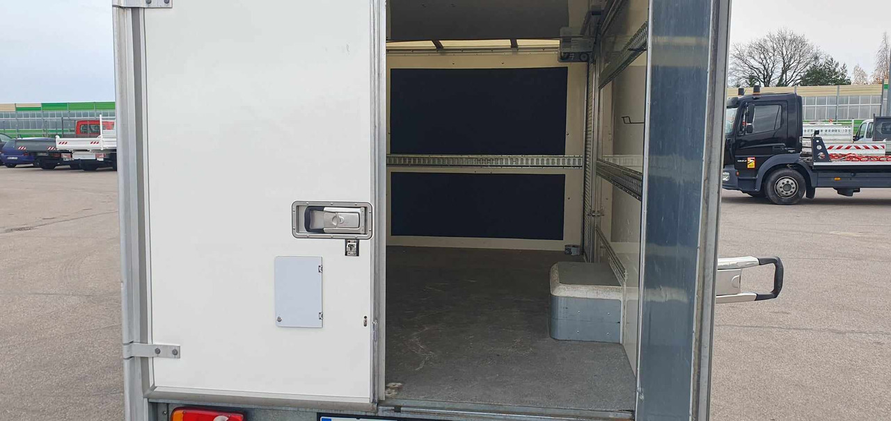 RENAULT Master - Isothermal truck: picture 5 RENAULT Master - Isothermal truck: picture 5
