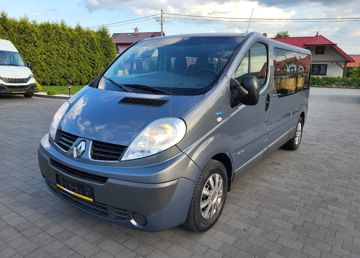 Renault Trafic 9 -osobowy Salon Polska I właściciel Bezwypadkowy Lakier - Minibus, People carrier: picture 5 Renault Trafic 9 -osobowy Salon Polska I właściciel Bezwypadkowy Lakier - Minibus, People carrier: picture 5