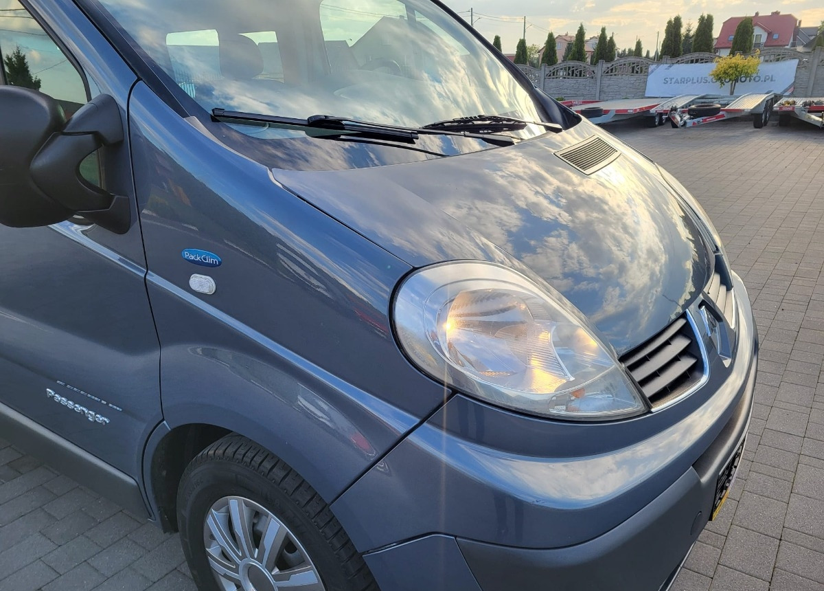 Renault Trafic 9 -osobowy Salon Polska I właściciel Bezwypadkowy Lakier - Minibus, People carrier: picture 2 Renault Trafic 9 -osobowy Salon Polska I właściciel Bezwypadkowy Lakier - Minibus, People carrier: picture 2