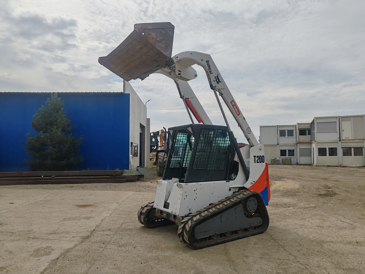 BOBCAT T200 - Compact track loader: picture 1 BOBCAT T200 - Compact track loader: picture 1