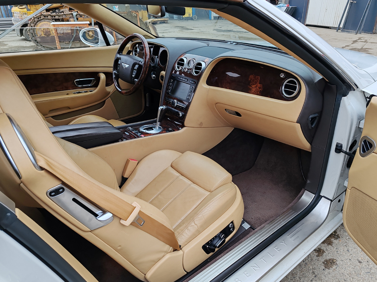 Car Bentley Continental GT Coupe Cabrio: picture 11