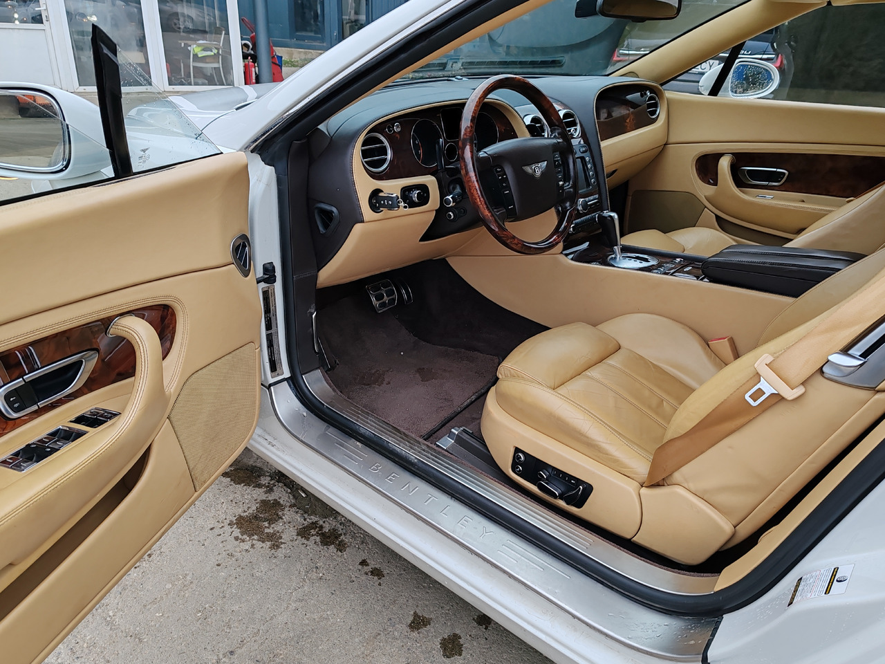 Car Bentley Continental GT Coupe Cabrio: picture 8