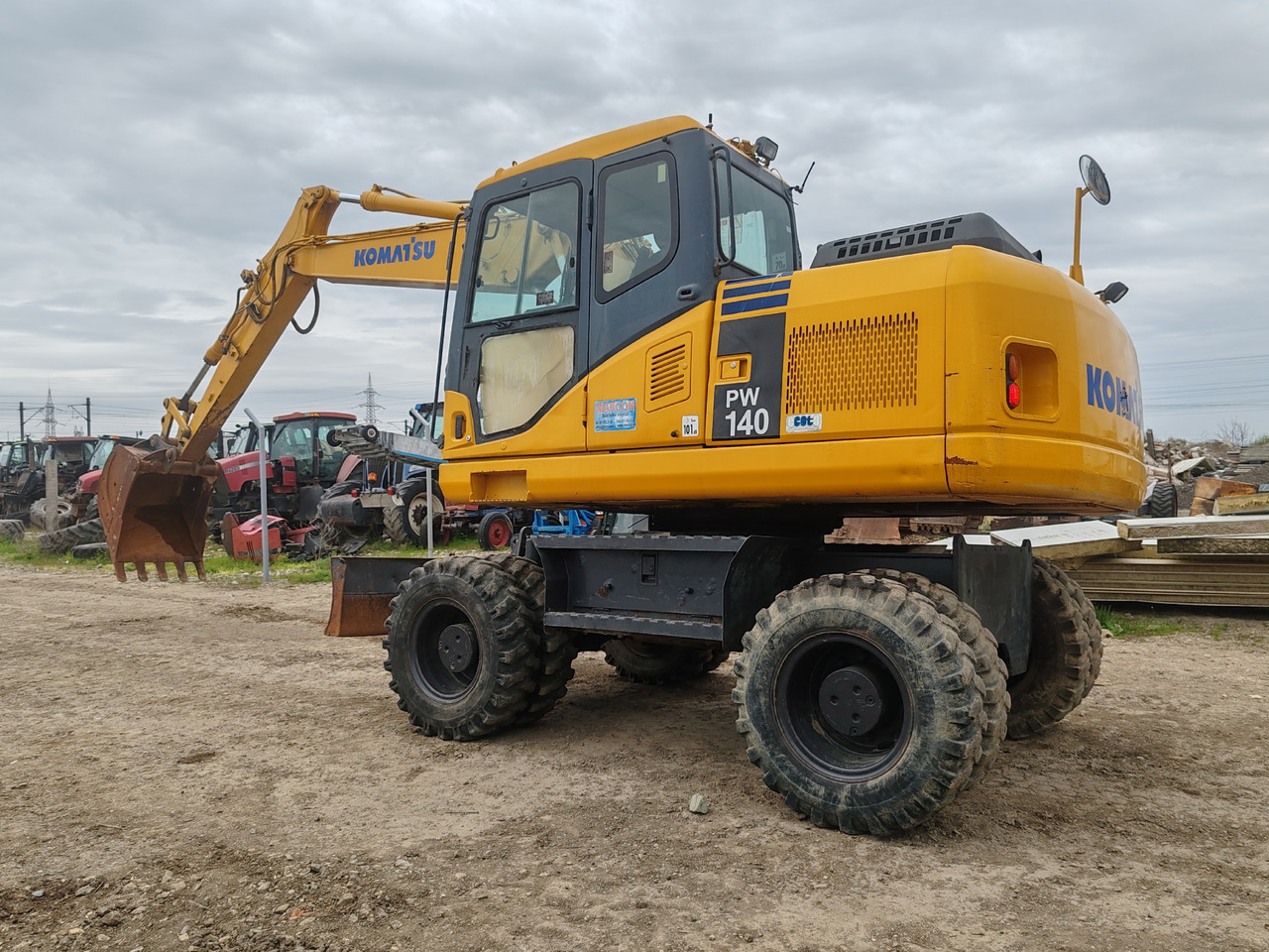 Komatsu PW140-7 - Wheel excavator: picture 5 Komatsu PW140-7 - Wheel excavator: picture 5