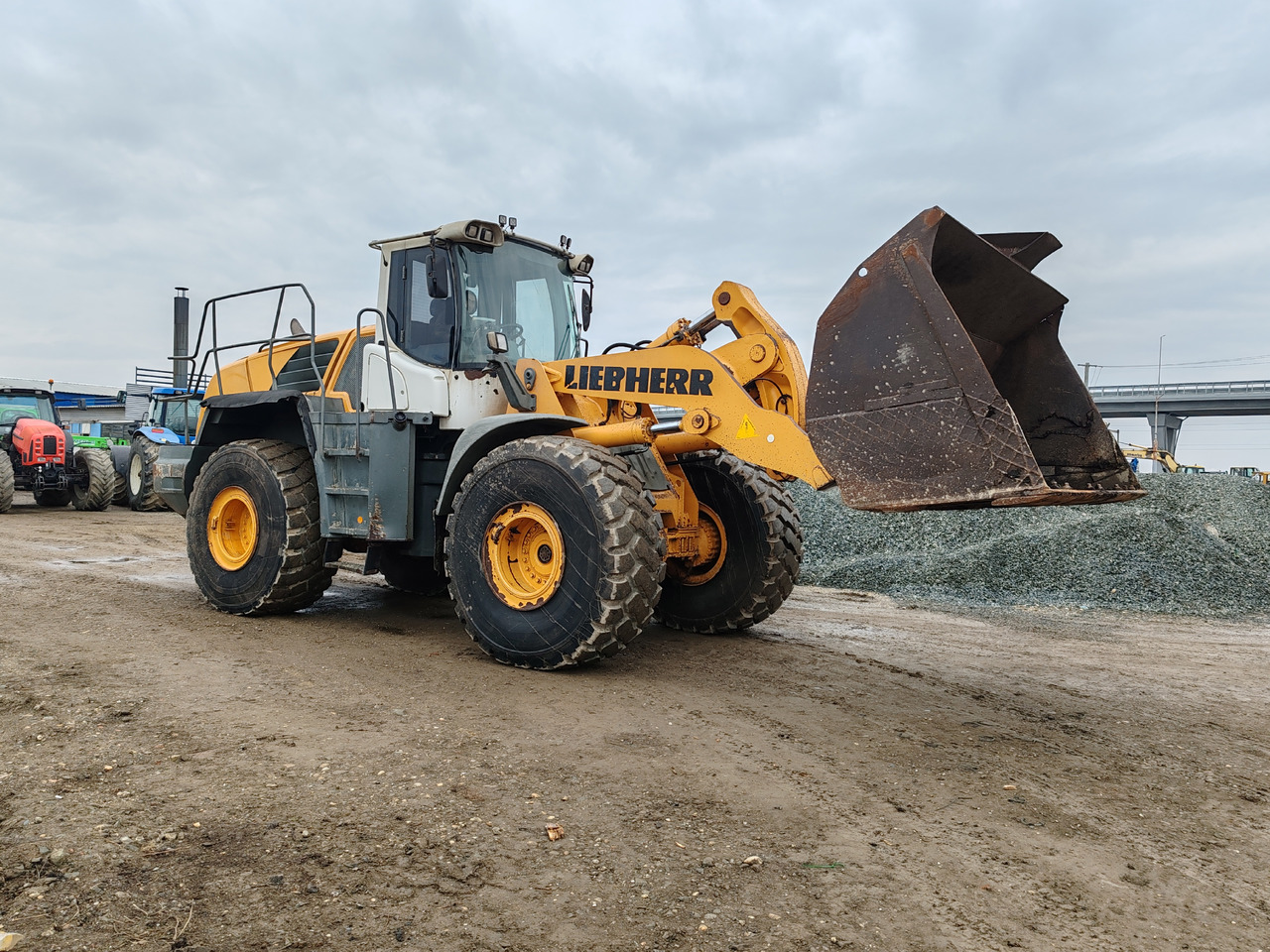 Liebherr L576 2plus2 - Wheel loader: picture 1 Liebherr L576 2plus2 - Wheel loader: picture 1