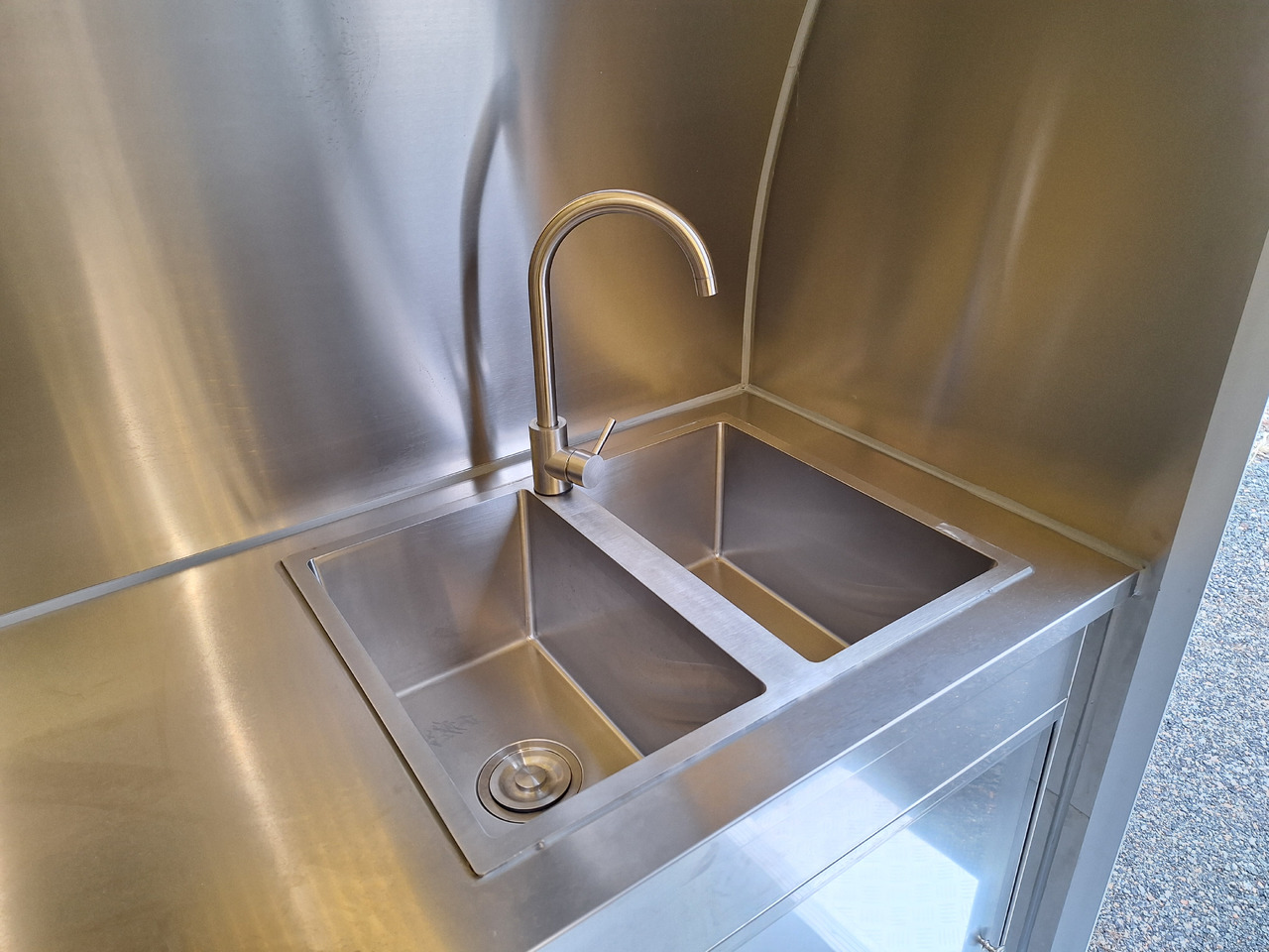 Deli Star EasyGo 280 - EU standards - Food trailer: picture 3 Deli Star EasyGo 280 - EU standards - Food trailer: picture 3