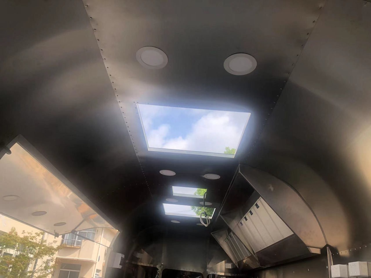 Deli Star Trailer American 6000 - EU Standards - Food trailer: picture 4 Deli Star Trailer American 6000 - EU Standards - Food trailer: picture 4