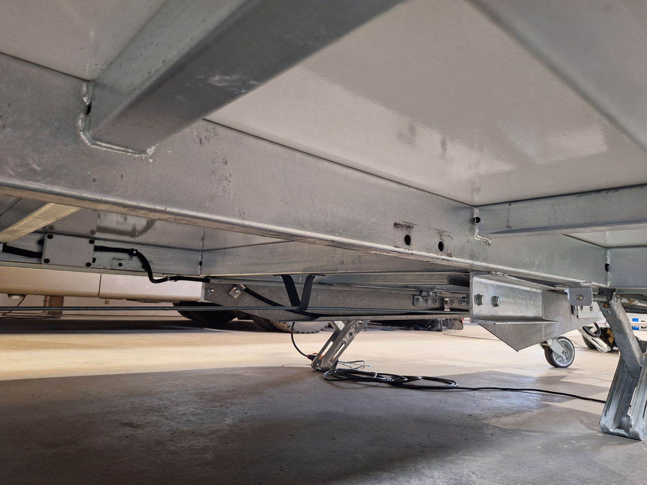 Deli Star Trailer Deli Promotion & General Sales 6000 - EU standards - Food trailer: picture 4 Deli Star Trailer Deli Promotion & General Sales 6000 - EU standards - Food trailer: picture 4