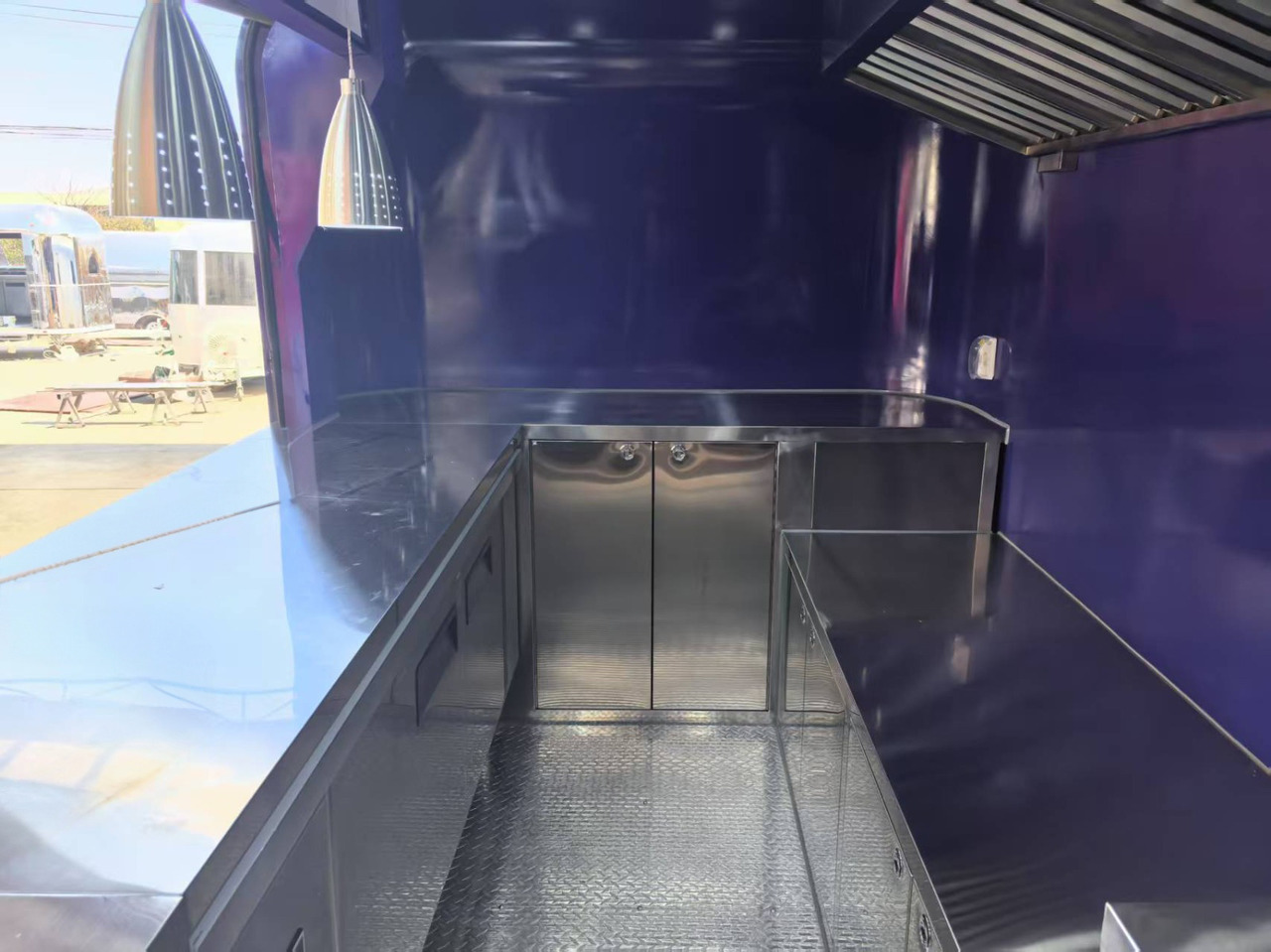 Deli Star Trailer Deli Street Food - Food trailer: picture 2 Deli Star Trailer Deli Street Food - Food trailer: picture 2