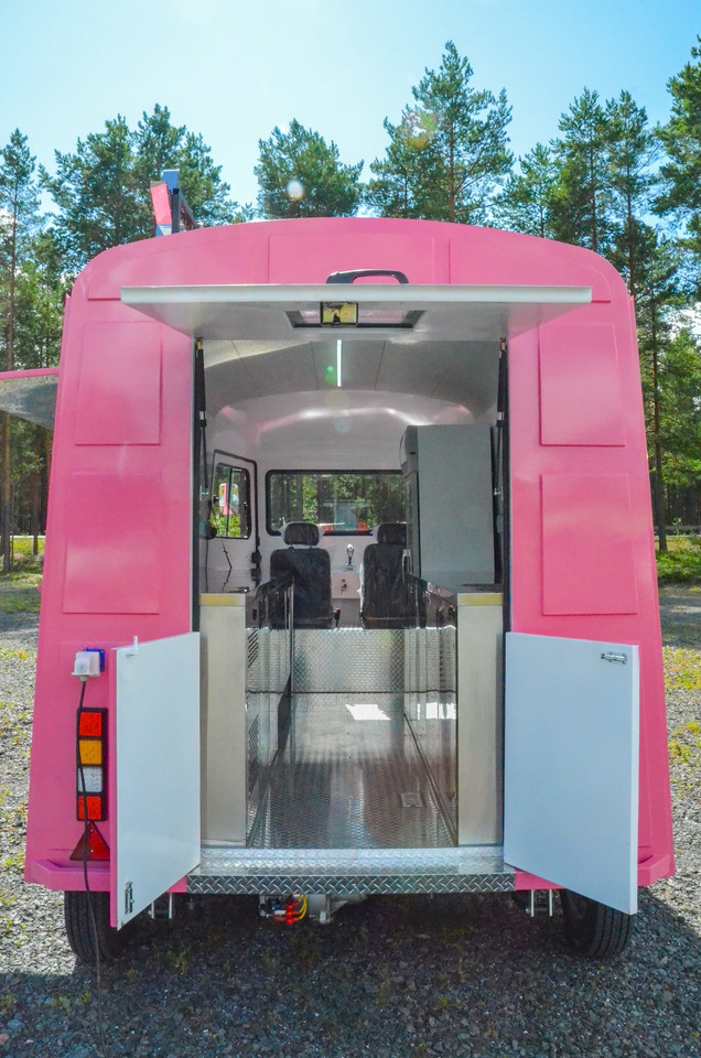 Deli Star Trailer Retro Frenchie HR 5020 Electric - EU standards - Food trailer: picture 5 Deli Star Trailer Retro Frenchie HR 5020 Electric - EU standards - Food trailer: picture 5