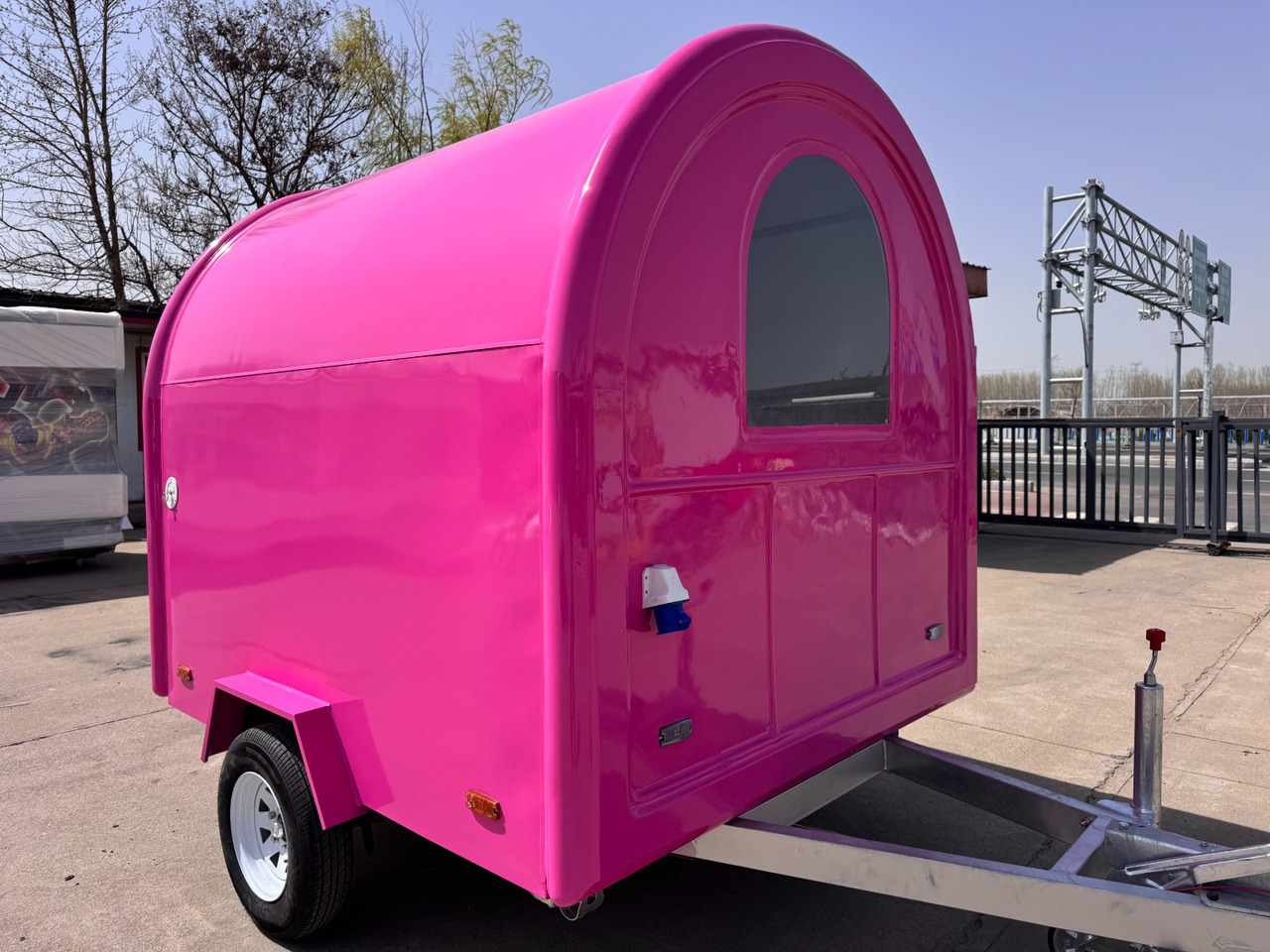 Deli Star Trailers EasyGo 230 Light - EU standards - Food trailer: picture 3 Deli Star Trailers EasyGo 230 Light - EU standards - Food trailer: picture 3