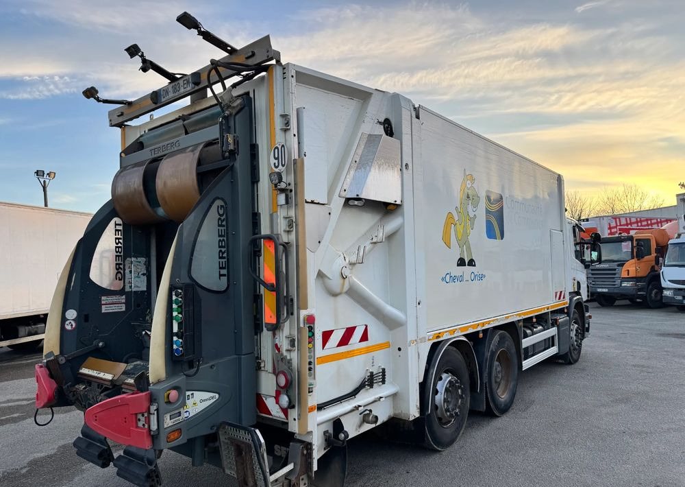 Scania P360 - Refuse truck: picture 5 Scania P360 - Refuse truck: picture 5