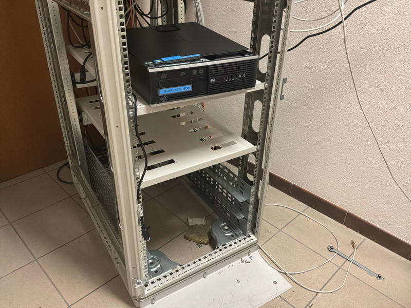 Onbekend - Garage equipment: picture 2 Onbekend - Garage equipment: picture 2