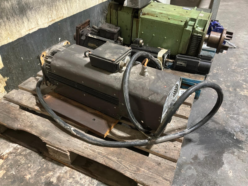 Onbekend - Garage equipment: picture 1 Onbekend - Garage equipment: picture 1