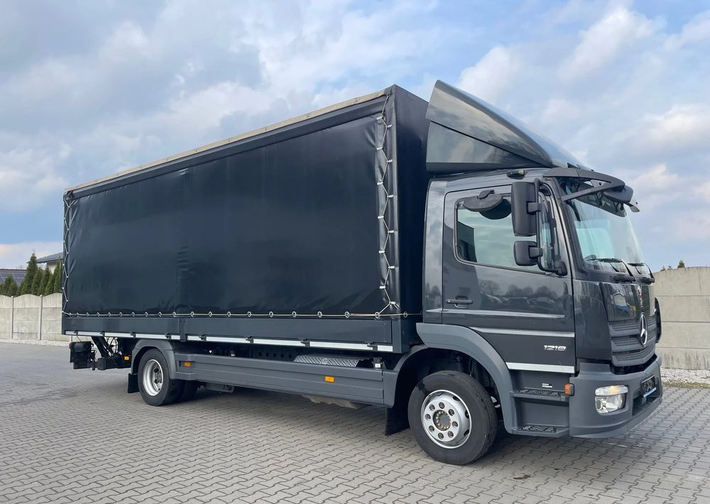 Mercedes-Benz 1218 - Curtain side truck: picture 5 Mercedes-Benz 1218 - Curtain side truck: picture 5