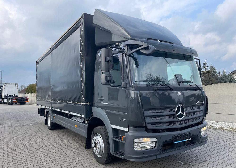 Mercedes-Benz 1218 - Curtain side truck: picture 4 Mercedes-Benz 1218 - Curtain side truck: picture 4
