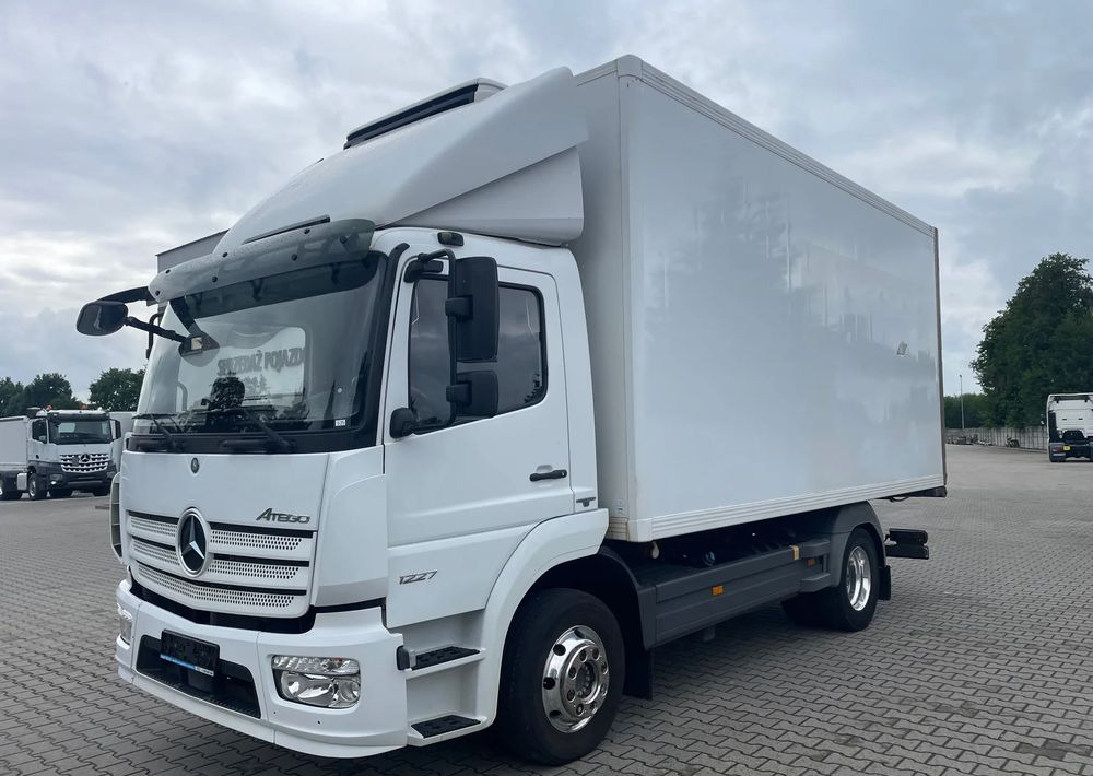 Mercedes-Benz ATEGO 1227 CHŁODNIA HAKOWA / HAKÓWKA - Refrigerated truck: picture 2 Mercedes-Benz ATEGO 1227 CHŁODNIA HAKOWA / HAKÓWKA - Refrigerated truck: picture 2