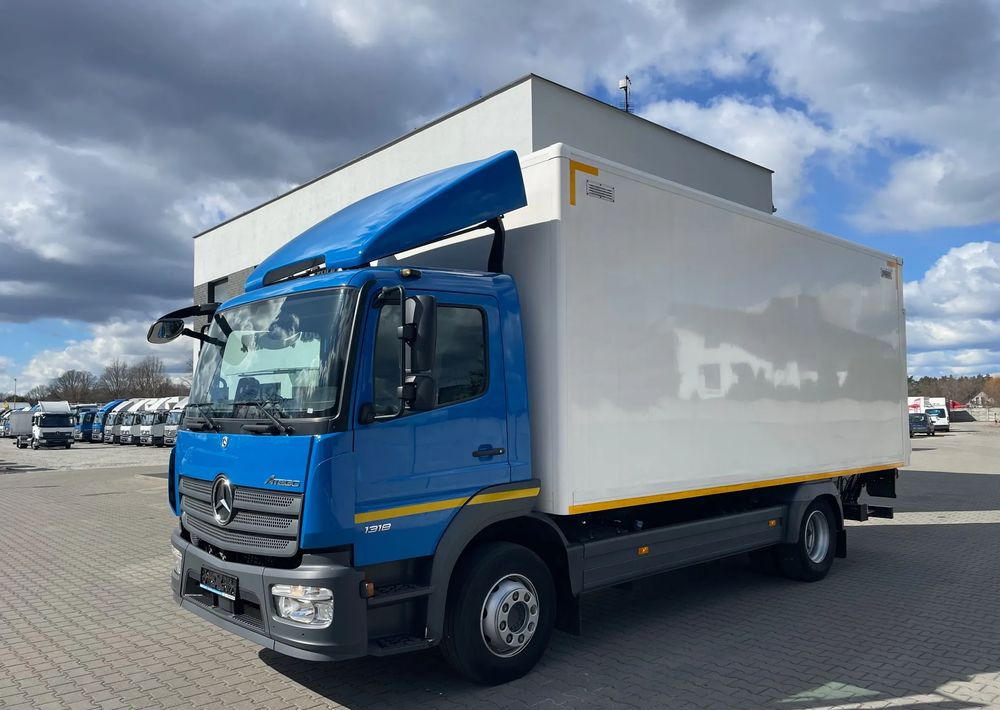 Mercedes-Benz ATEGO 1318, kontener 6,2m, ładowność 7,5 tony! - Box truck: picture 2 Mercedes-Benz ATEGO 1318, kontener 6,2m, ładowność 7,5 tony! - Box truck: picture 2