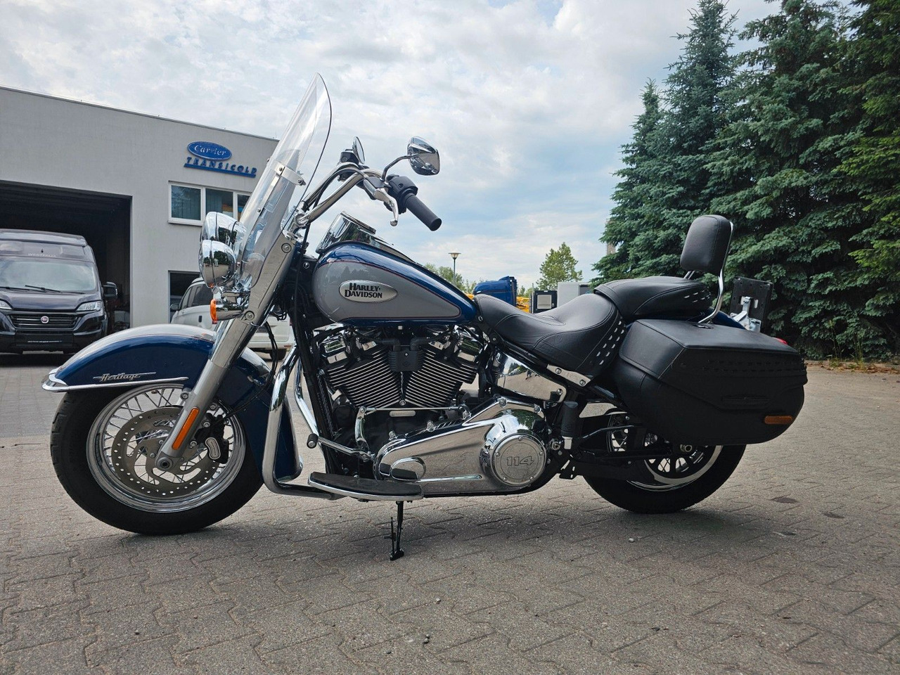 Harley-Davidson SOFTAIL Heritage Classic 114 nur 600km! Gepflegt - Motorcycle: picture 4 Harley-Davidson SOFTAIL Heritage Classic 114 nur 600km! Gepflegt - Motorcycle: picture 4