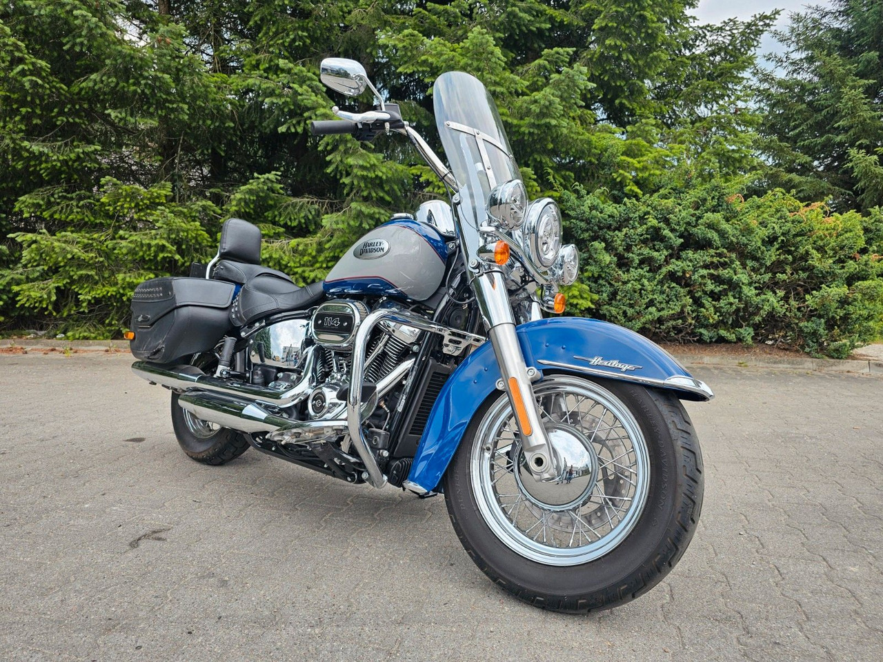 Harley-Davidson SOFTAIL Heritage Classic 114 nur 600km! Gepflegt - Motorcycle: picture 1 Harley-Davidson SOFTAIL Heritage Classic 114 nur 600km! Gepflegt - Motorcycle: picture 1