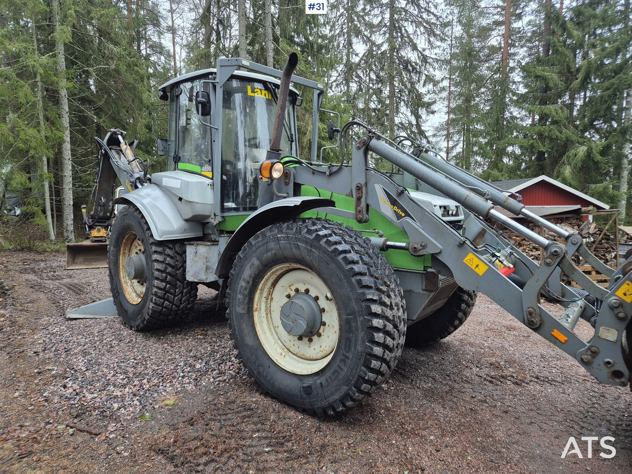 Lännen 8800E Kaivurikuormaaja - Backhoe loader: picture 2 Lännen 8800E Kaivurikuormaaja - Backhoe loader: picture 2