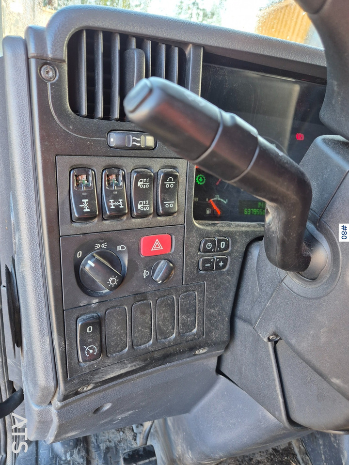 Tractor unit 2005 Scania R 500 6X4: picture 13 Tractor unit 2005 Scania R 500 6X4: picture 13