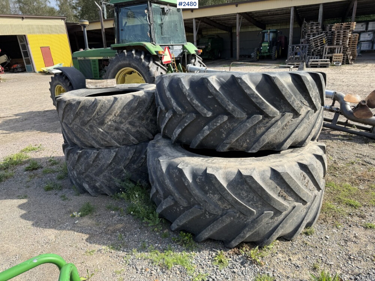 Däck till traktor Michelin fram och bak - Tire for Agricultural machinery: picture 1 Däck till traktor Michelin fram och bak - Tire for Agricultural machinery: picture 1