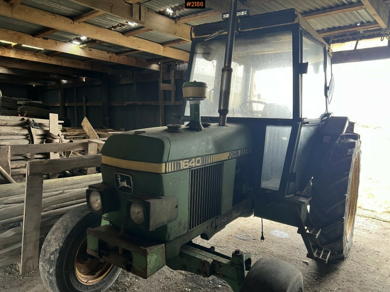 Tractor John Deere 1640 Hilo - Farm tractor: picture 3 Tractor John Deere 1640 Hilo - Farm tractor: picture 3