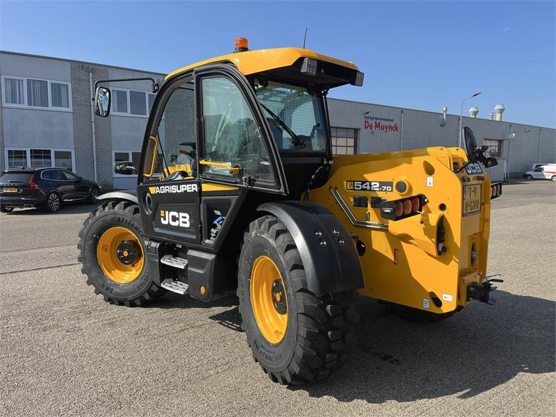 JCB 542-70 AgriSuper DTVT - Telescopic handler: picture 3 JCB 542-70 AgriSuper DTVT - Telescopic handler: picture 3