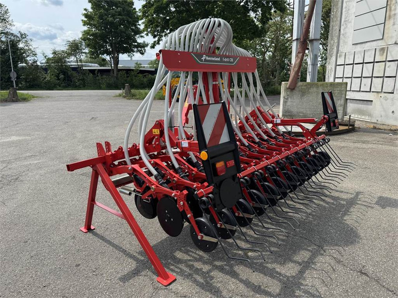 Kverneland CB 3000 - Sowing and planting equipment: picture 1 Kverneland CB 3000 - Sowing and planting equipment: picture 1