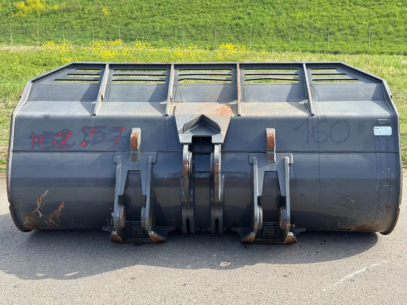 Doosan 230104-01475 DL 550-3 Rock Bucket - Excavator bucket for Construction machinery: picture 3 Doosan 230104-01475 DL 550-3 Rock Bucket - Excavator bucket for Construction machinery: picture 3