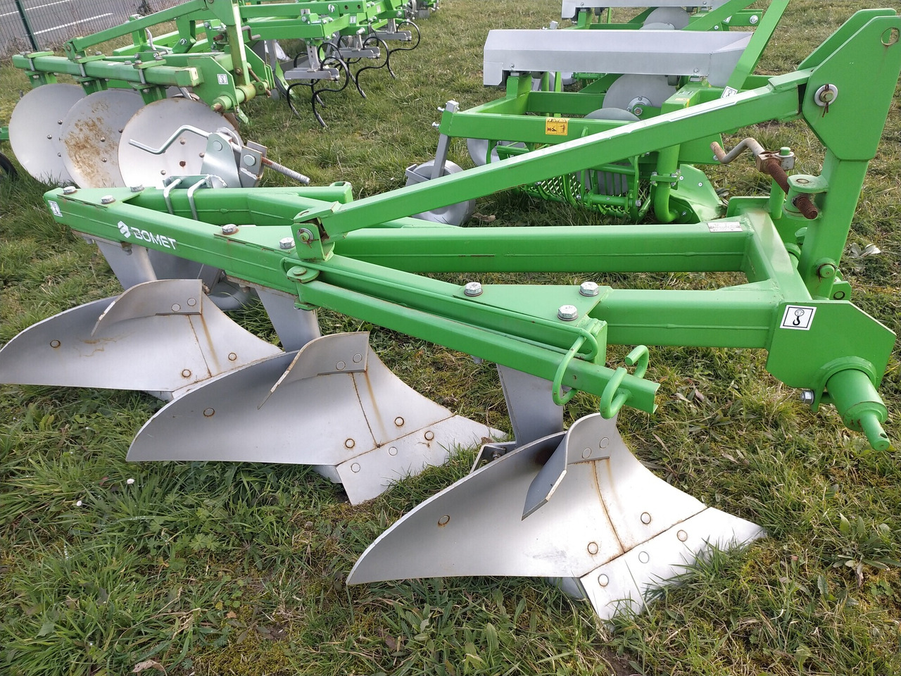 BOMET Charrue à Socs LYRA - Plough: picture 1 BOMET Charrue à Socs LYRA - Plough: picture 1