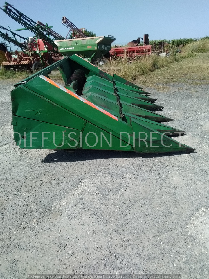 JOHN DEERE CUEILLEUR POUR MOISSONNEUSE 646 - Corn header: picture 3 JOHN DEERE CUEILLEUR POUR MOISSONNEUSE 646 - Corn header: picture 3