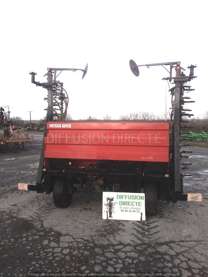 ROGER SEMOIR EN LIGNE 8 M/54 - Seed drill: picture 1 ROGER SEMOIR EN LIGNE 8 M/54 - Seed drill: picture 1