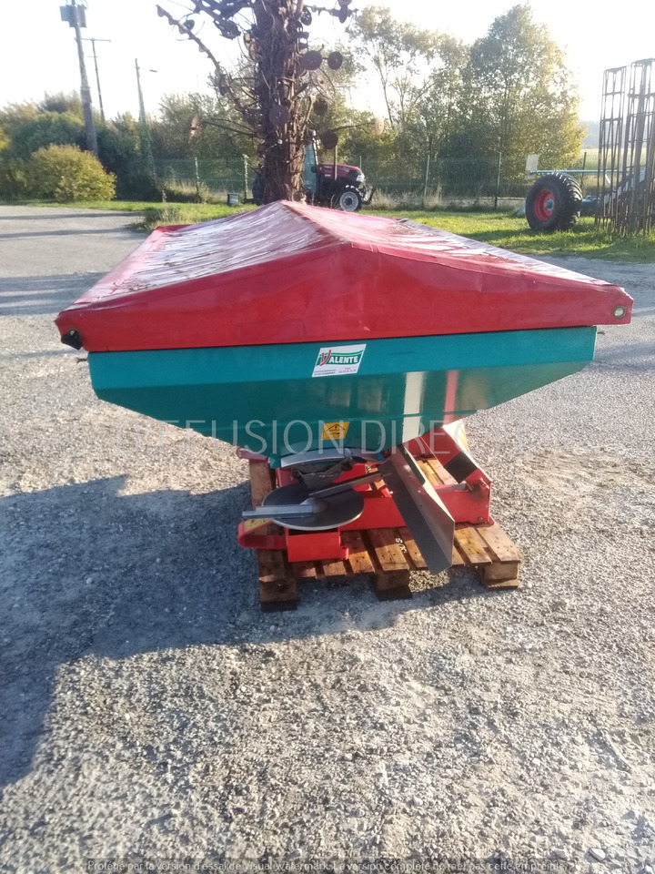 SULKY DISTRIBUTEUR D'ENGRAIS DPX PRIMA - Fertilizer spreader: picture 2 SULKY DISTRIBUTEUR D'ENGRAIS DPX PRIMA - Fertilizer spreader: picture 2