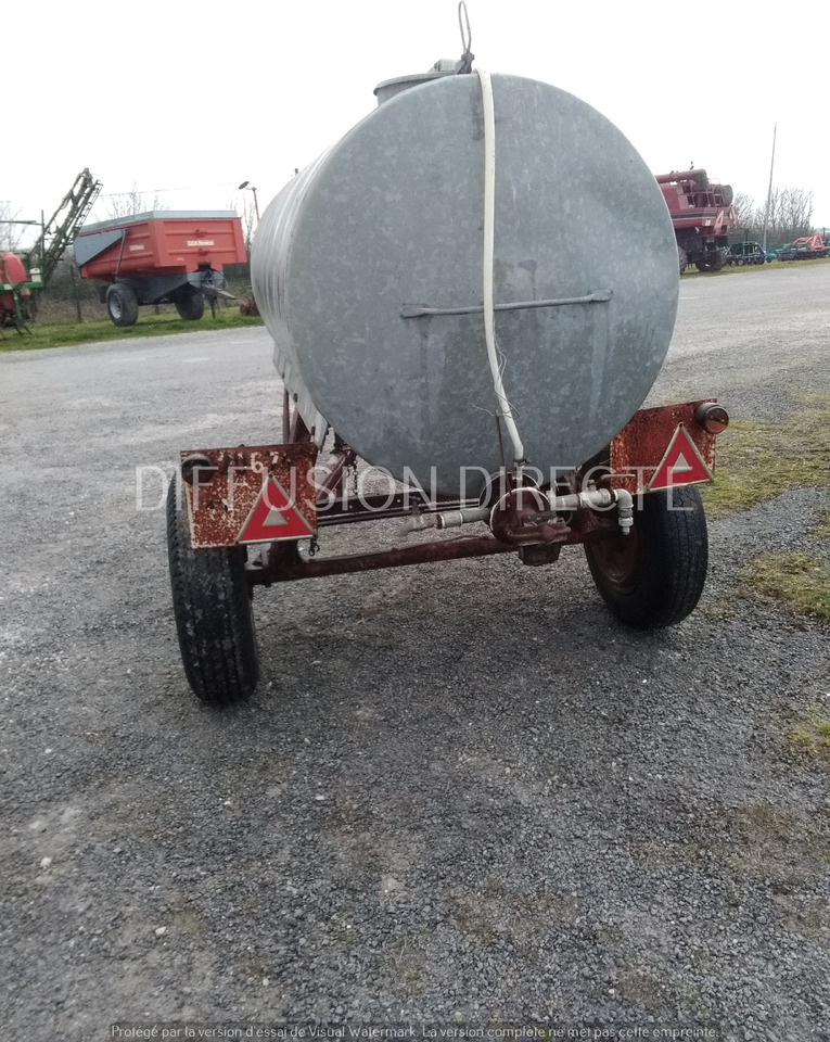 TONNE A EAU 1500 - Tanker trailer: picture 3 TONNE A EAU 1500 - Tanker trailer: picture 3