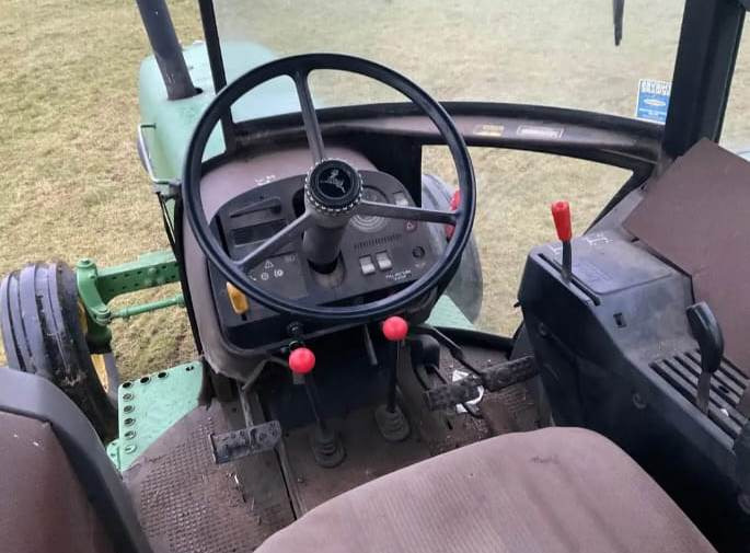 1988 John Deere 2650 2wd tractor - Farm tractor: picture 3 1988 John Deere 2650 2wd tractor - Farm tractor: picture 3