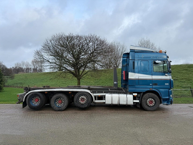 DAF XF 105 - Hook lift truck: picture 4 DAF XF 105 - Hook lift truck: picture 4