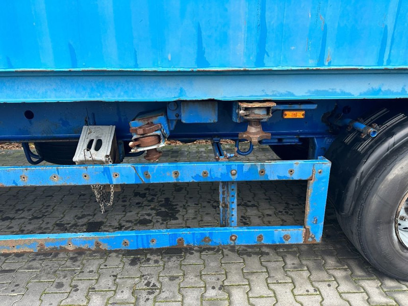 Container transporter/ Swap body trailer Krone container chassis 40 voets container: picture 16