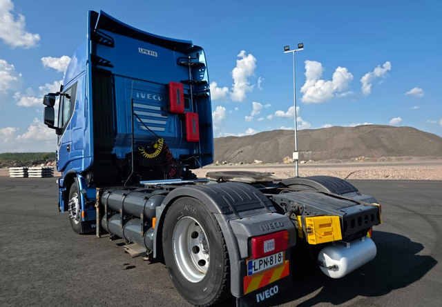IvecoStralis 460 4x2 CNG / LNG - Tractor unit: picture 3 IvecoStralis 460 4x2 CNG / LNG - Tractor unit: picture 3