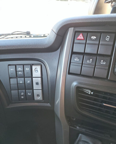 Tractor unit IvecoStralis 460 6x2 LNG/LBG: picture 18