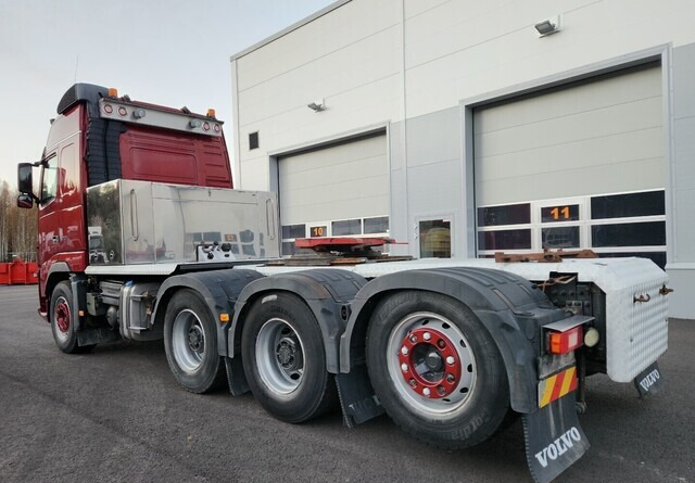Volvo FH16 600 8x4 - Tractor unit: picture 3 Volvo FH16 600 8x4 - Tractor unit: picture 3