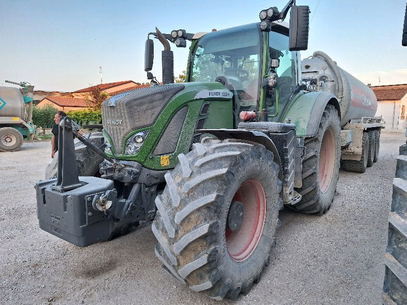FENDT 720 VARIO - Farm tractor: picture 2 FENDT 720 VARIO - Farm tractor: picture 2