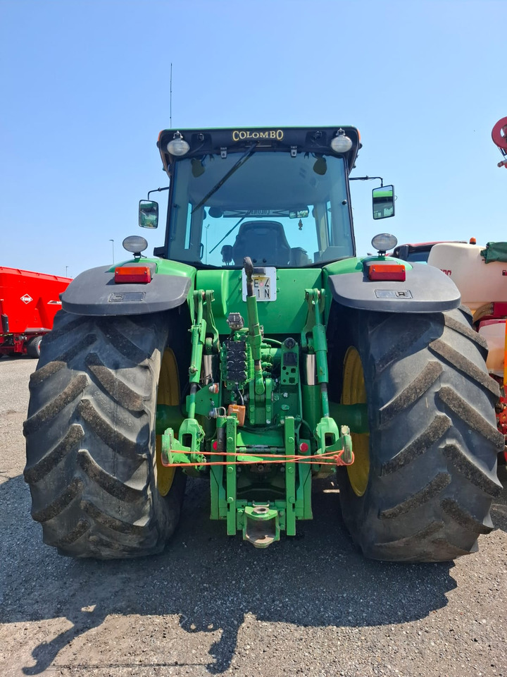 JOHN DEERE 8230 - Farm tractor: picture 3 JOHN DEERE 8230 - Farm tractor: picture 3
