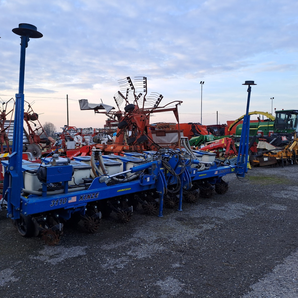 KINZE 3110 - Precision seeder: picture 2 KINZE 3110 - Precision seeder: picture 2