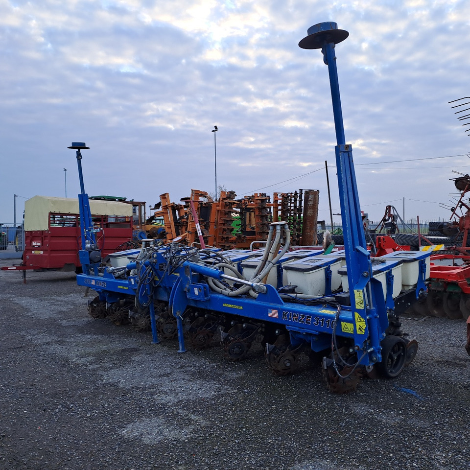 KINZE 3110 - Precision seeder: picture 1 KINZE 3110 - Precision seeder: picture 1