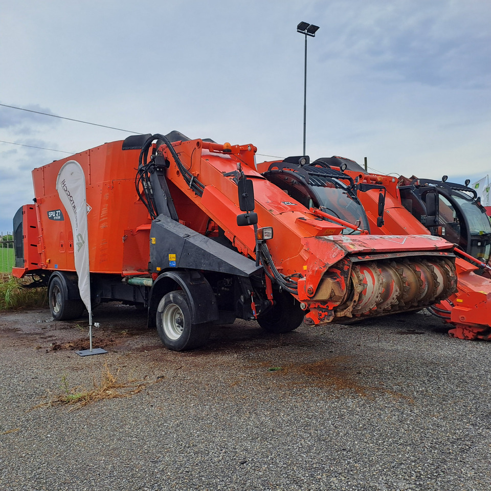 KUHN SPW 27 INTENSE - Forage mixer wagon: picture 1 KUHN SPW 27 INTENSE - Forage mixer wagon: picture 1