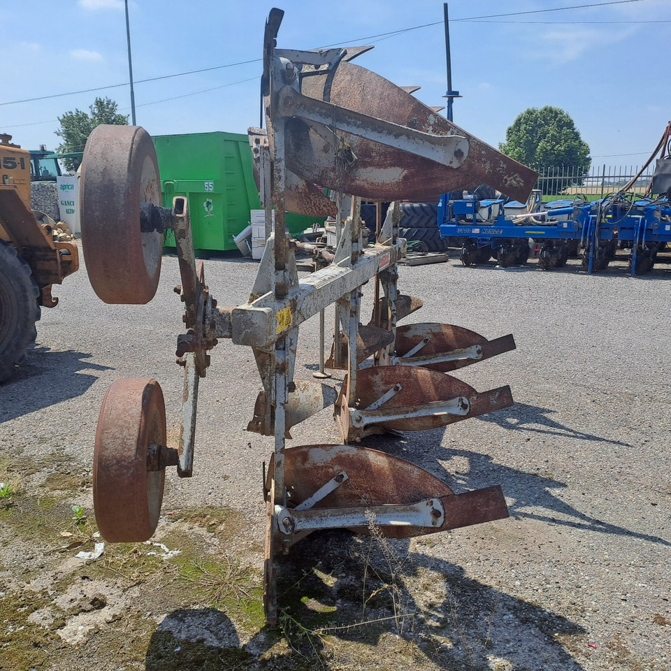 TRIVOMERE EMMEGIEMME - Plough: picture 3 TRIVOMERE EMMEGIEMME - Plough: picture 3