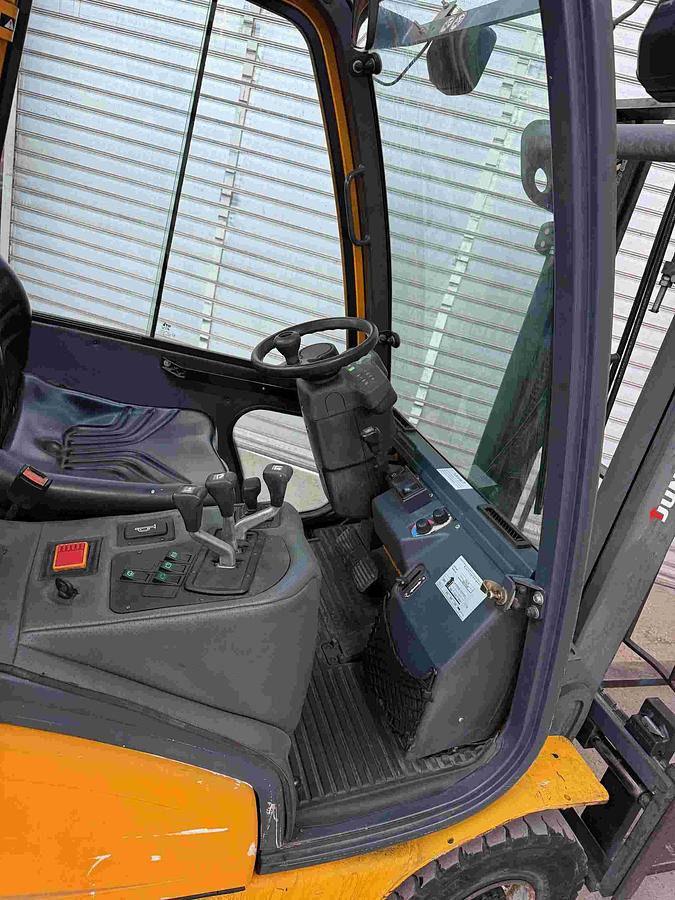 LPG forklift Gabelstapler JUNGHEINRICH, mit Gasantrieb: picture 6 LPG forklift Gabelstapler JUNGHEINRICH, mit Gasantrieb: picture 6