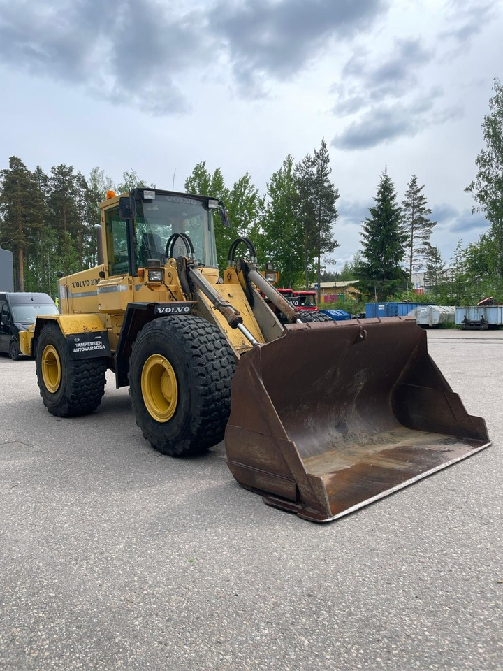 Volvo L120B - Wheel loader: picture 3 Volvo L120B - Wheel loader: picture 3