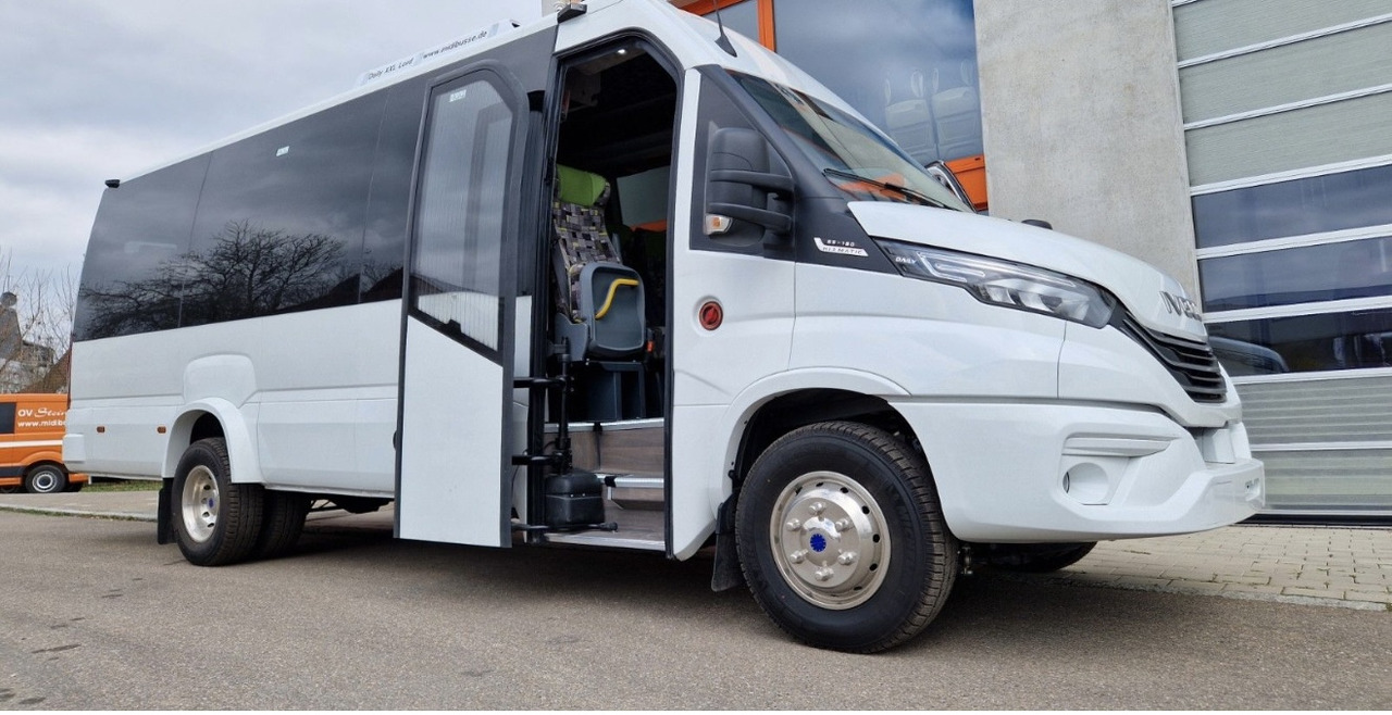 Iveco Daily C65 - Minibus, People carrier: picture 4 Iveco Daily C65 - Minibus, People carrier: picture 4